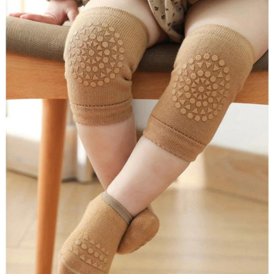 CHAUSSETTES ANTIDERAPENTES BEBE ET GENOUILLERE BEBE  | Walkbaby™